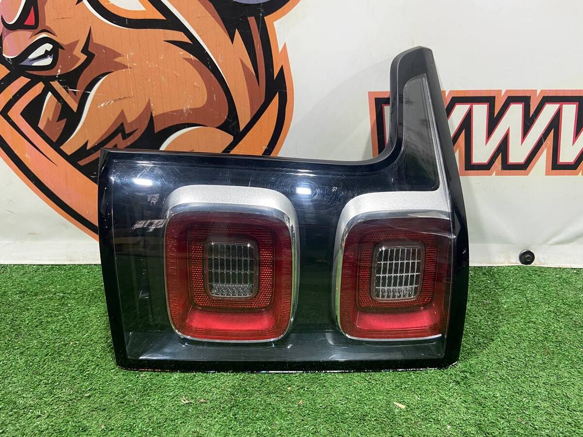 LR135422 Left rear lamp rest 2018- Range Rover L405 (2013-2021) Used